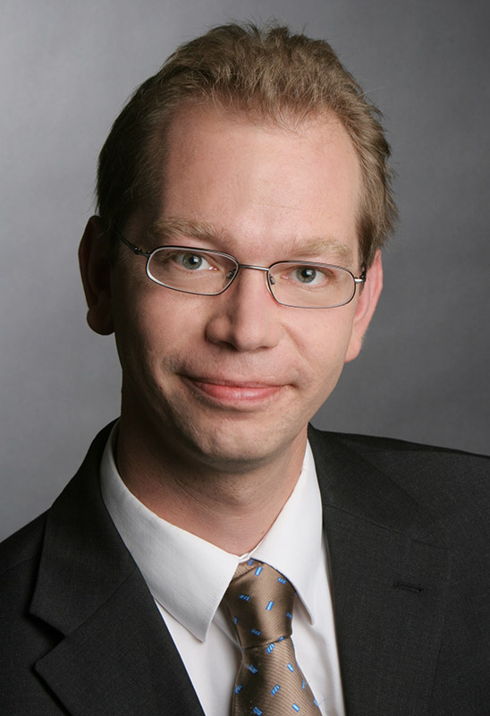 Dr. Oliver Schmidt
